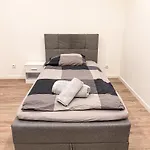 Ruhr Business Mit 8 Einzelbetten Privat Parkplatz * Essen