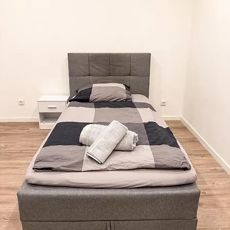 Ruhr Business Mit 8 Einzelbetten Privat Parkplatz * Essen