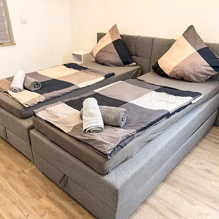 Ruhr Business Mit 8 Einzelbetten Privat Parkplatz *