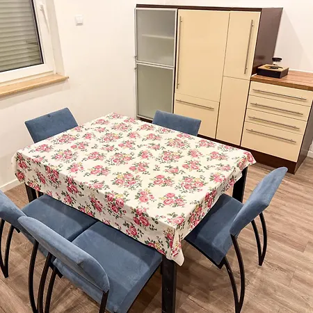 Ruhr Business Mit 8 Einzelbetten Privat Parkplatz Essen