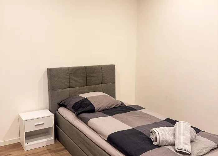 公寓 Ruhr Business Mit 8 Einzelbetten Privat Parkplatz *